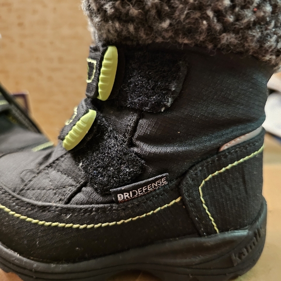 Kamik DriDefense Unisex WATERPROOF Winter Snow Boots, Size 7 (Toddler) - NEW! - Picture 3 of 7